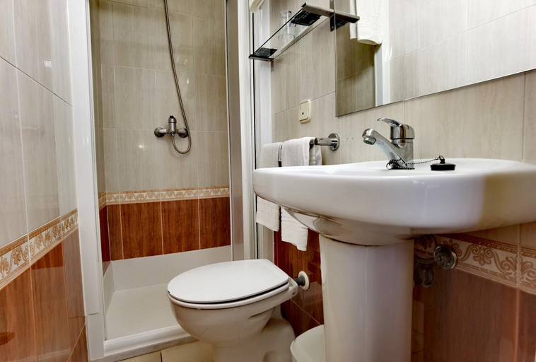 Others 4, HOSTAL RIGAU, Girona