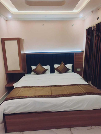 Bedroom 4, Hotel Shivalayam, Varanasi