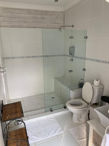 Bathroom 4, Umtamvuna River Lodge, Ugu