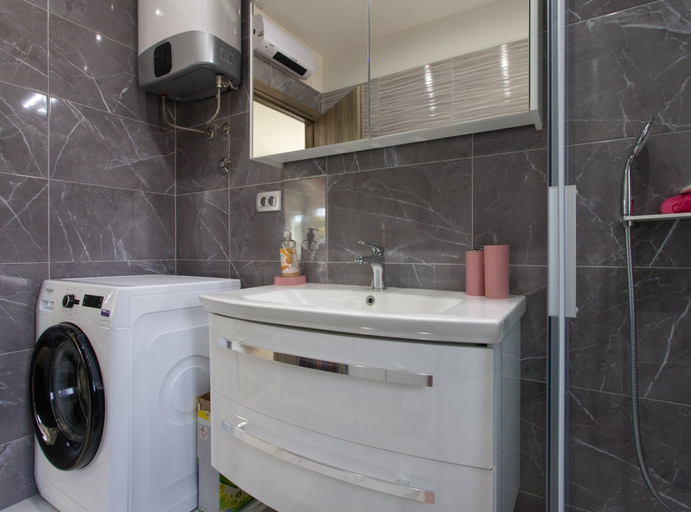 Bathroom 3, Trendy and Chic Apartment With Terrace and Private Garden, Kaštela