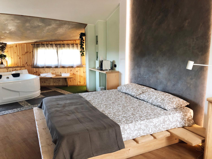 Others 4, REnt Room Wood, Rome