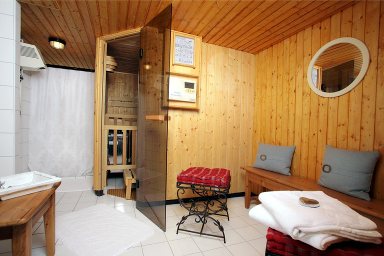 Bedroom, Hotel Cristal - Swiss Riders Lodge Grimentz, Sierre