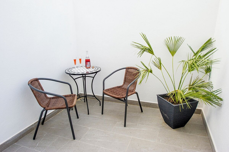 Others 5, Bolet Casa Modernista, Barcelona