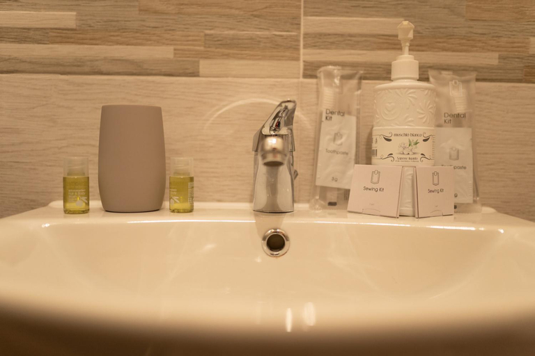 Bathroom 2, Sole Luna B&B, Pescara