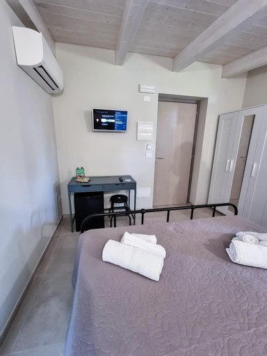 Bedroom 9