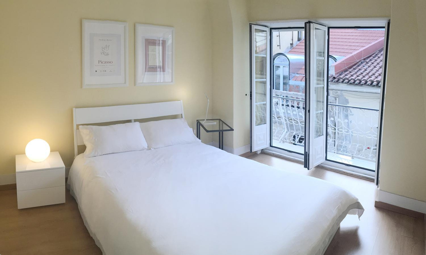 Others 4, Room I - Atalaia - Bairro Alto, Lisbon