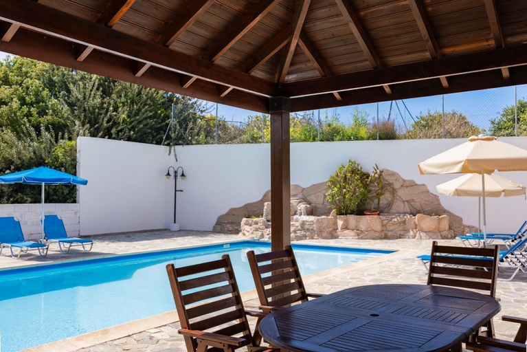 Sport & Beauty 2, Villa Ira Finiki