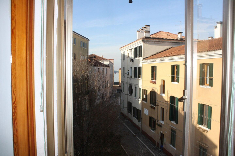 Others 4, Mario Apartment 2978/B, Venezia