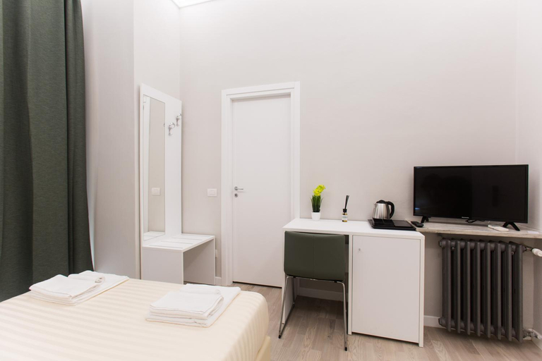 Others 3, 4Rooms Milano, Milano