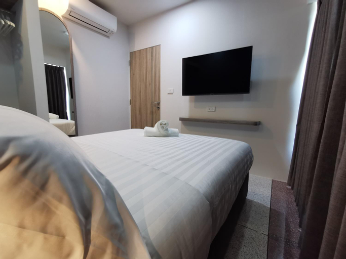 Bedroom 8