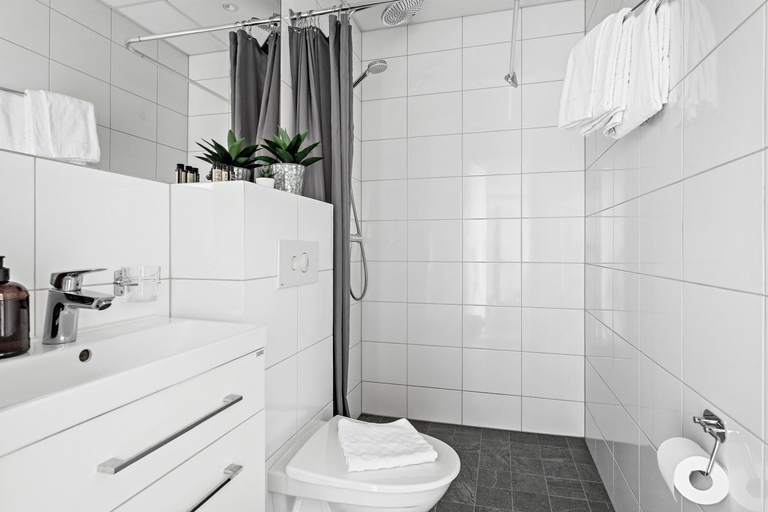 Bathroom 4, Botell Volta powered by Forenom, Stockholm