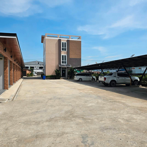 Sky and Star Loft, Phra Samut Jadee