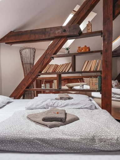 Bedroom 2, Blue Lotus Hotel & Hostel, Bratislava I