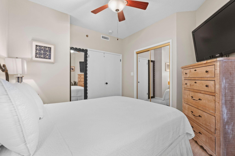 Bedroom 2, Seachase 1102w, Baldwin