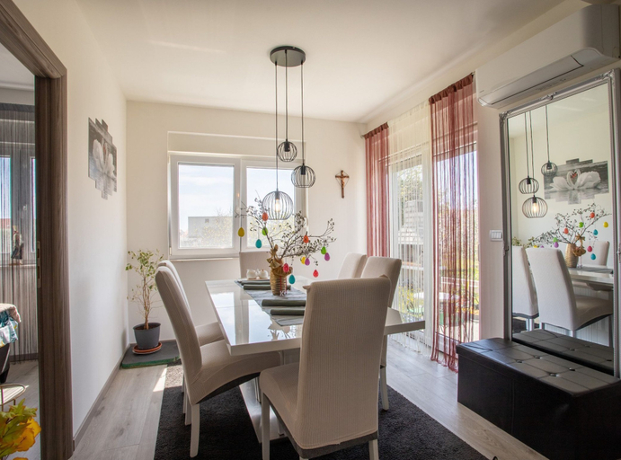 Others 5, Trendy and Chic Apartment With Terrace and Private Garden, Kaštela
