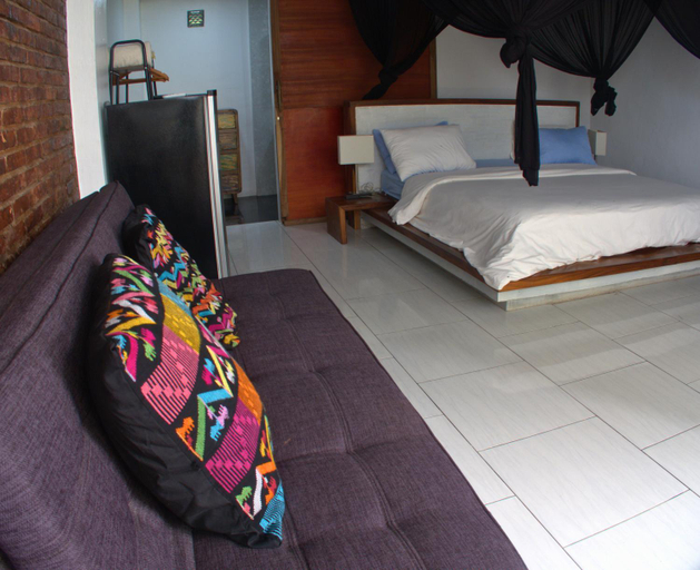 Bedroom 2, 3 Waves Hotel, Dompu