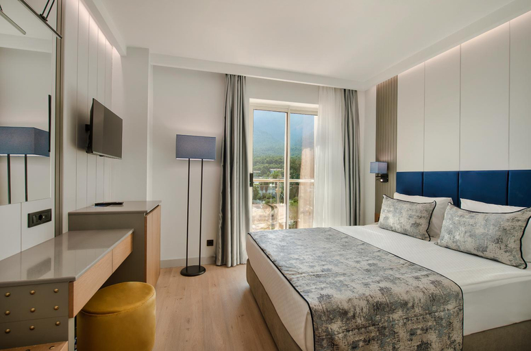 Bedroom 3, Sealife Kemer Resort Hotel, Kemer