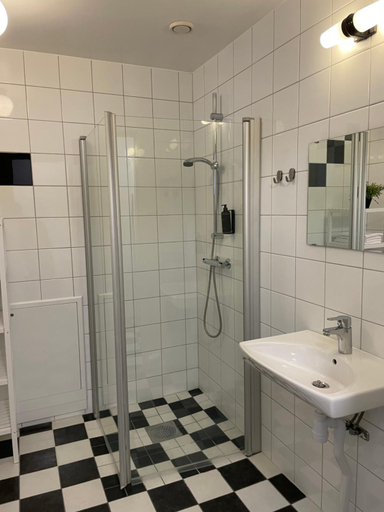 Bathroom 3, Rasta Bromolla, Bromölla
