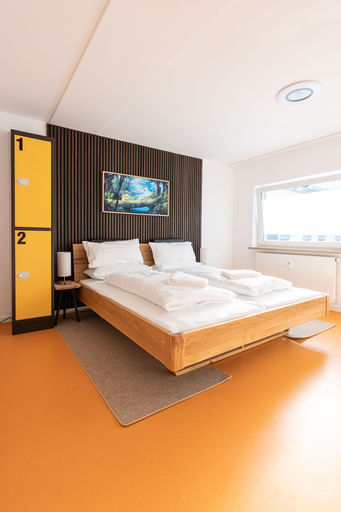 Bedroom 16