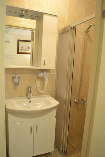 Bathroom 3, New Fatih Hotel, Fatih