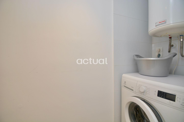 Bathroom, Catalunya A-3, Girona