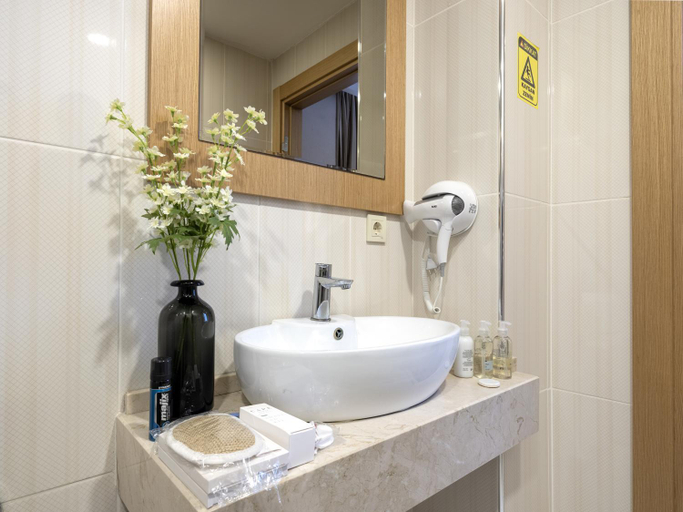 Bathroom 4, Merlin Hotel, Bakırköy