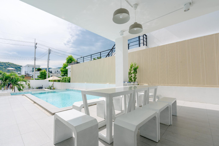 Others 5, Beige Huahin, Hua Hin