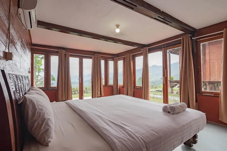 Bedroom 9