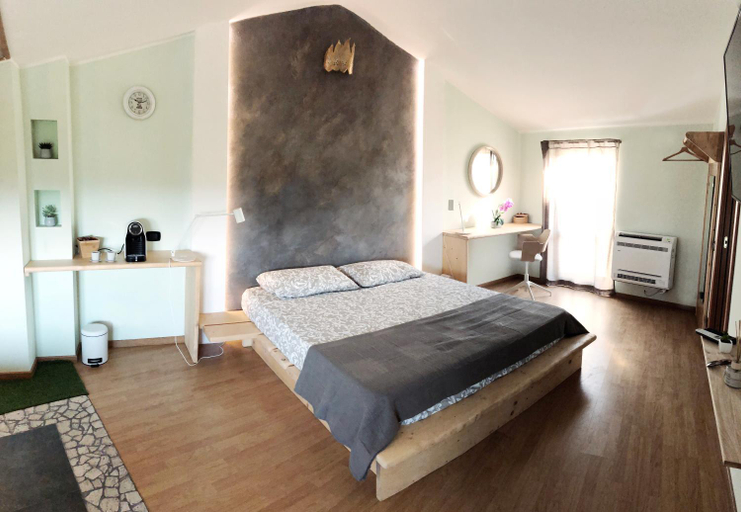 Others 3, REnt Room Wood, Rome