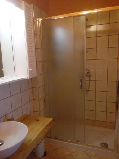 Bathroom 2, Terre di creta...per sognare, Pisa