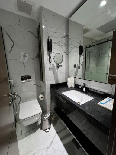 Bathroom 4, Violet Al-shisha, Makkah