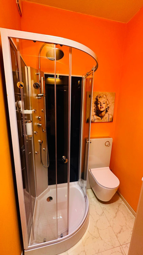 Bathroom 26