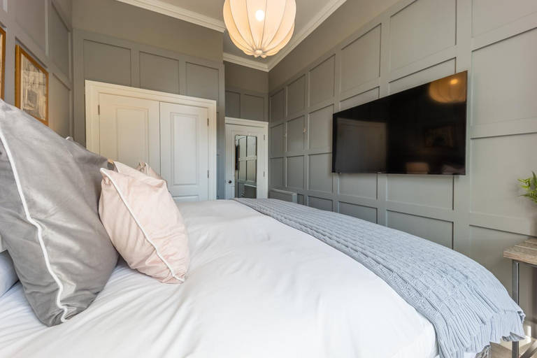 Bedroom 2, No.1 Apartments - George IV Bridge, Edinburgh