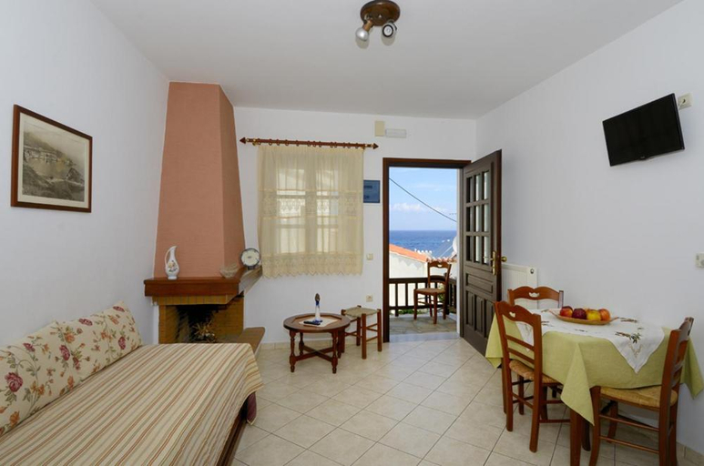 5, Achinos Apartments, North Aegean