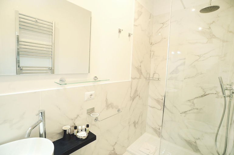 Others 4, San Cosimato 40 guesthouse, Rome
