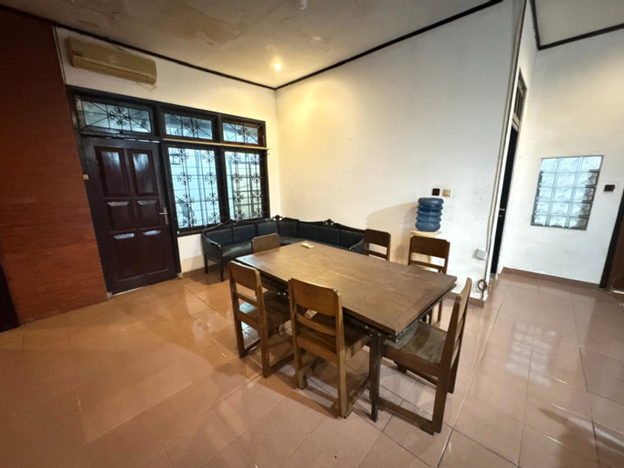 Dining Room 6