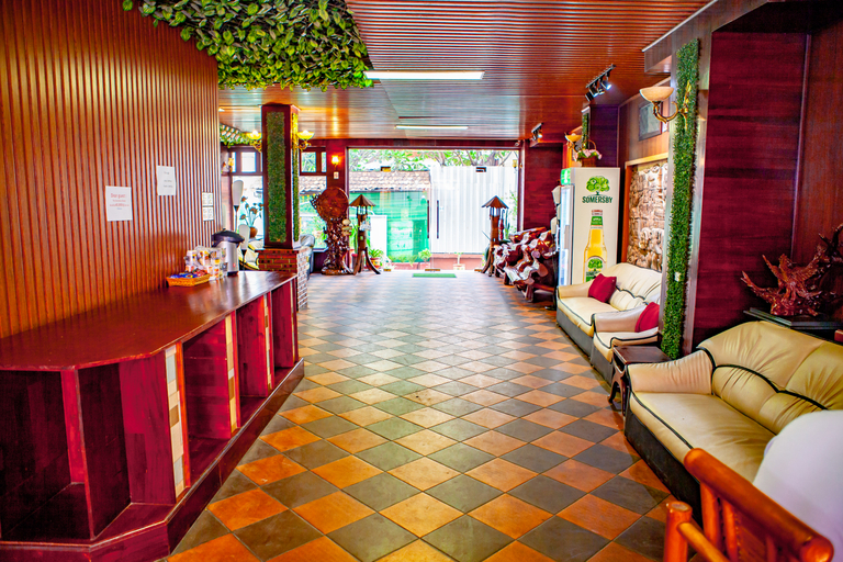 Public Area 2, Ruby Riverside Backpacker & Hostel, Vientiane