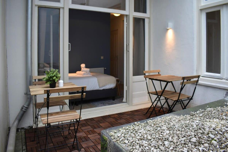 Others 5, Rembrandtplein house A, Amsterdam