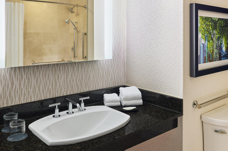 Bathroom 16