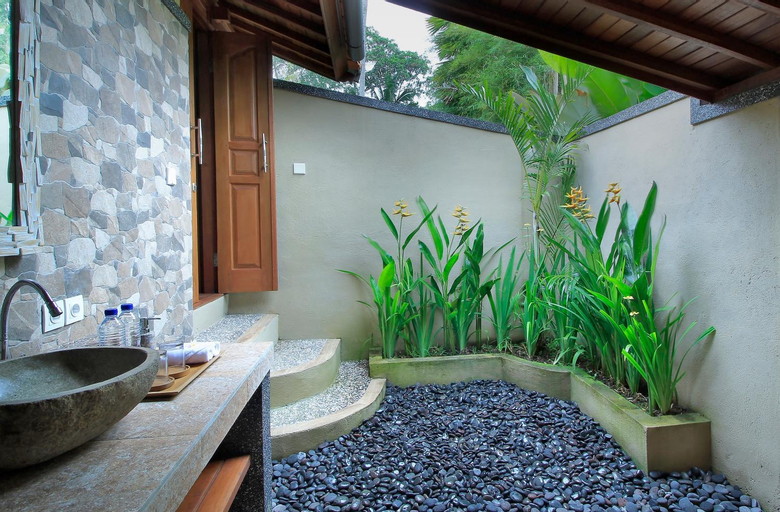 Bathroom 20