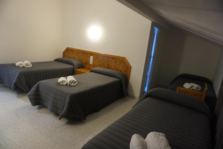 Others 4, Hostal La Reserva, Madrid