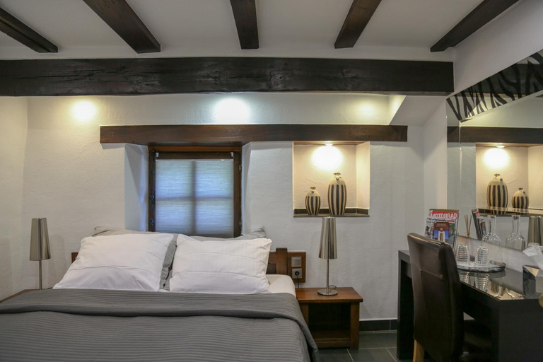 Bedroom 2, Auberge Aal Veinen, Vianden