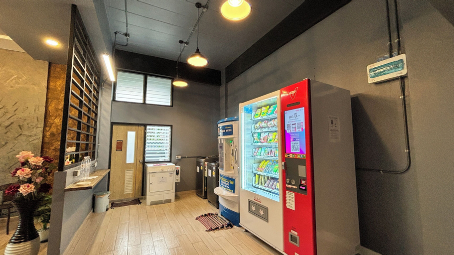 Food & Drinks, The Loft Living Space, Muang Samut Prakan