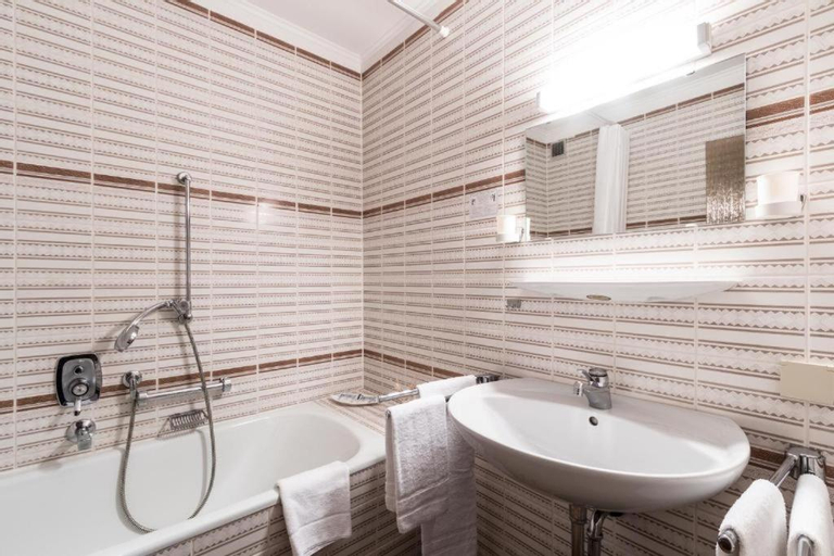 Bedroom 3, Landhotel zum kuhlengrund & soultans paradise, Odenwaldkreis
