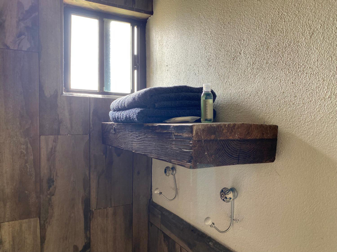 Bathroom 9
