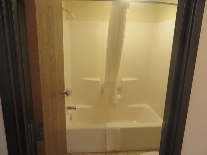 Bathroom 5, AmericInn by Wyndham Rice Lake, Barron
