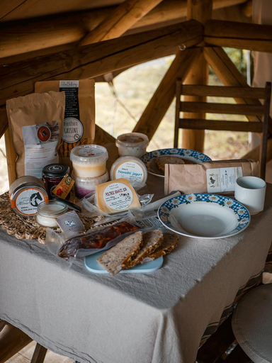 Food and beverages 5, Vintage tent at the Lovsin Estate, Žakanje