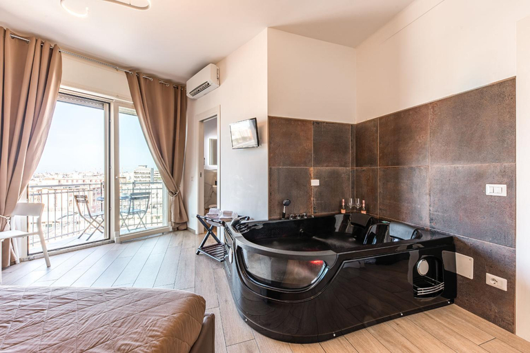Others 2, Capruzzi Guest House, Bari