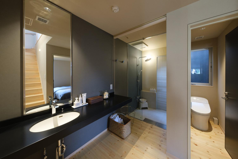 Bedroom 5, Kamome Jyuku, Takamatsu