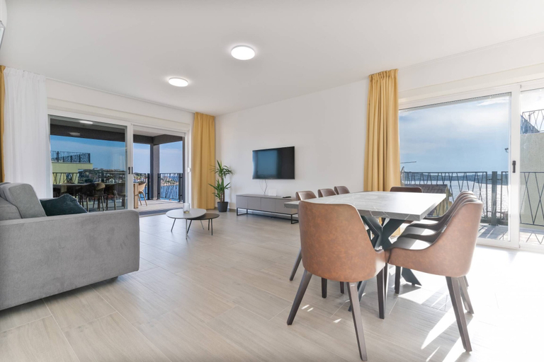 Others 5, Luxury Living at Horizon Retreat, Marina